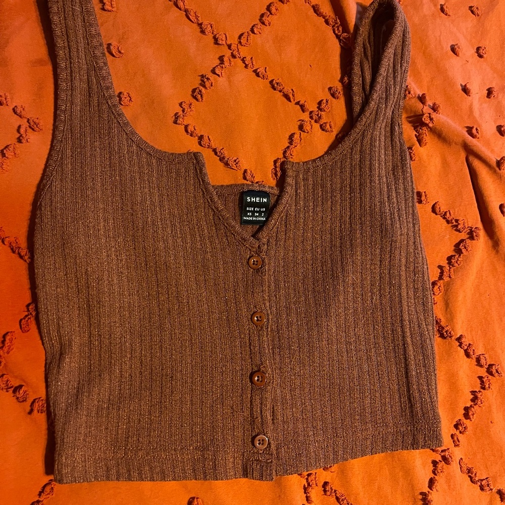 SHEIN Red-Brown Ribbed Button-Up Crop Top